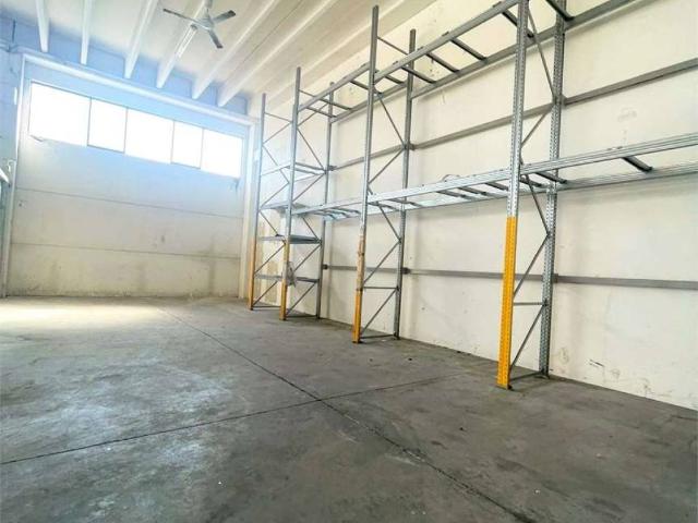 Locale Commerciale in affitto a Unione di comuni Valmarecchia, Poggio Berni