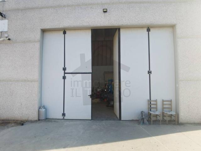Locale Commerciale in affitto a Unione di comuni Valmarecchia, Santo Marino