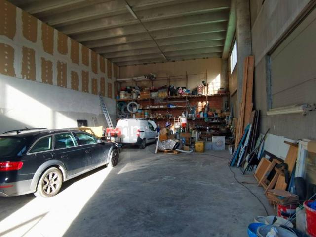 Locale Commerciale in affitto a Unione di comuni Valmarecchia, Santo Marino