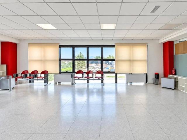 Locale Commerciale in affitto a Polpenazze, Lombardia