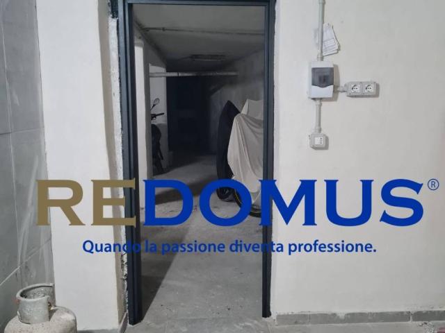 Locale Commerciale in affitto a Pomigliano D'arco, Campania