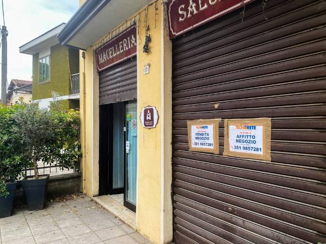 Locale Commerciale in affitto a Poncarale, Lombardia