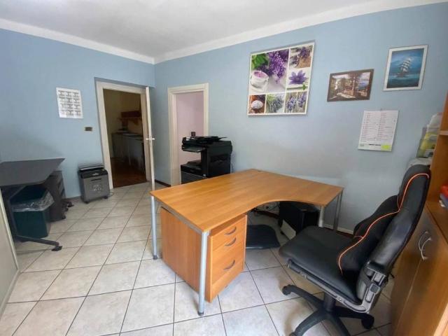 Locale Commerciale in affitto a Ronc-Cretaz, Pont Saint Martin