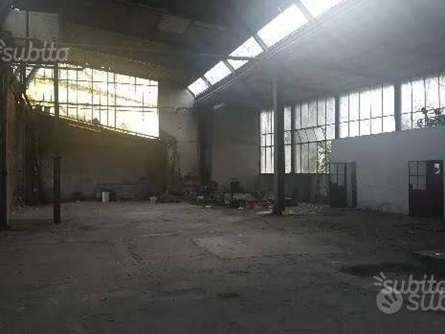 Locale Commerciale in affitto a Unione di Comuni Valdarno e Valdisieve, Pontassieve