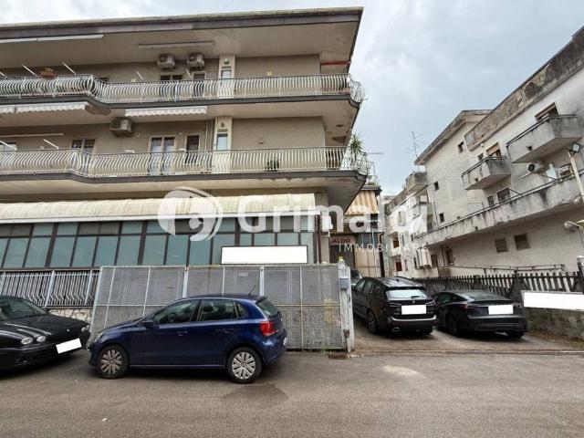 Locale Commerciale in affitto a Pontecagnano