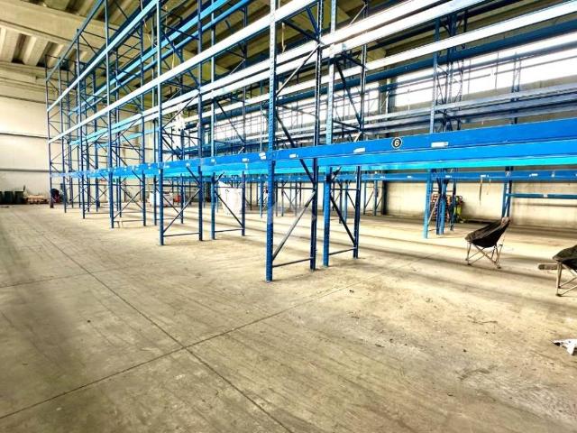 Locale Commerciale in affitto a Piemonte, Alessandria