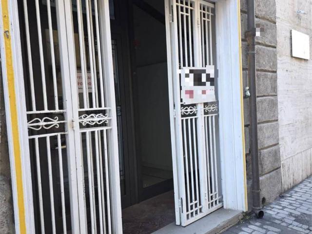 Locale Commerciale in affitto a Oltrera, Pontedera