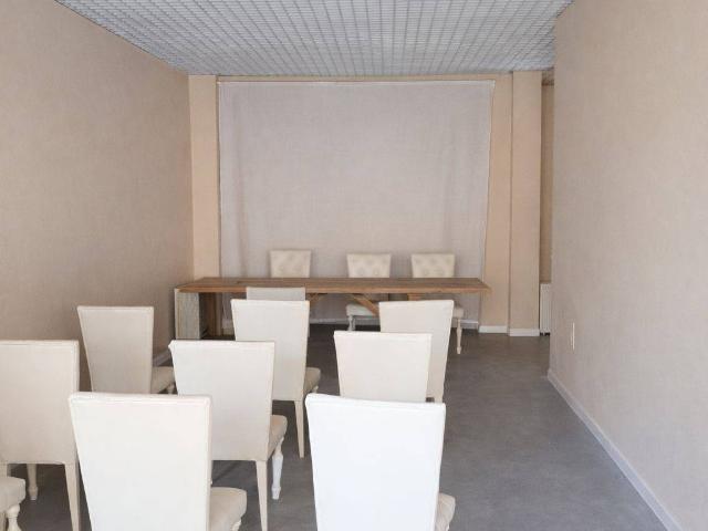 Locale Commerciale in affitto a Romito, Pontedera
