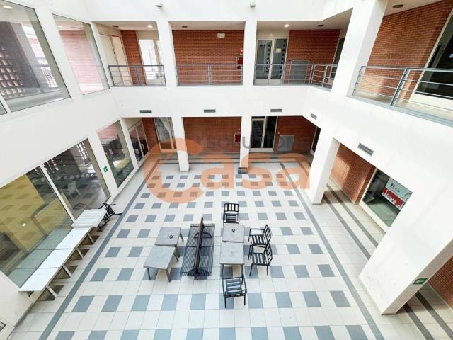Locale Commerciale in affitto a Pontenure, Reggio Emilia