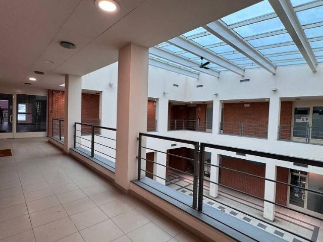 Locale Commerciale in affitto a Pontenure, Reggio Emilia