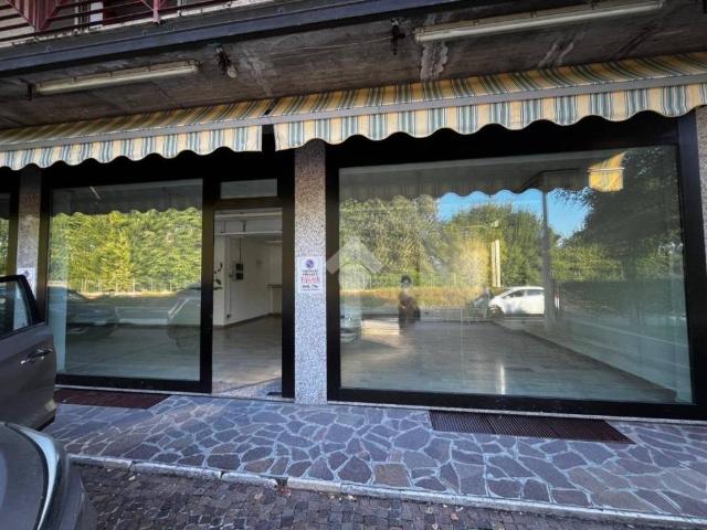 Locale Commerciale in affitto a Ponzano Veneto, Ponzano