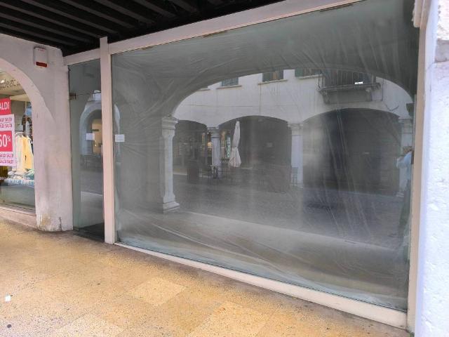 Locale Commerciale in affitto a San Gregorio, Pordenone