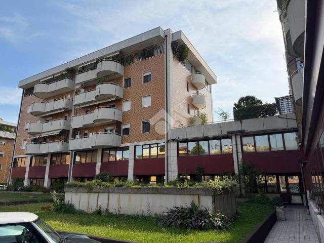 Locale Commerciale in affitto a Rorai Grande, Pordenone