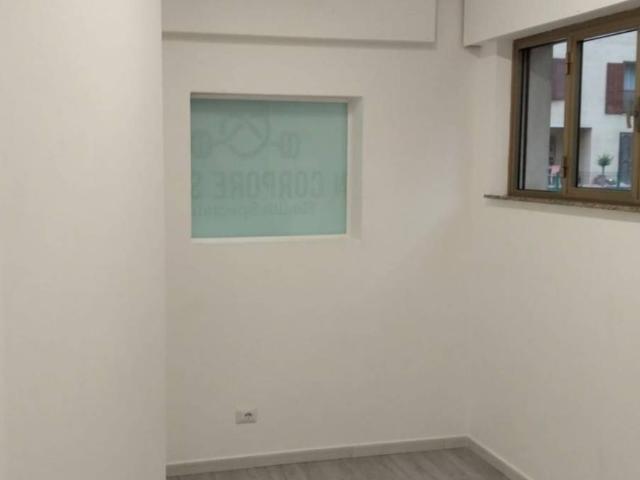 Locale Commerciale in affitto a San Filippo, Marche