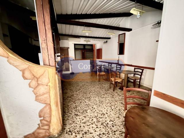 Locale Commerciale in affitto a Porto Torres, Sardigna/Sardegna