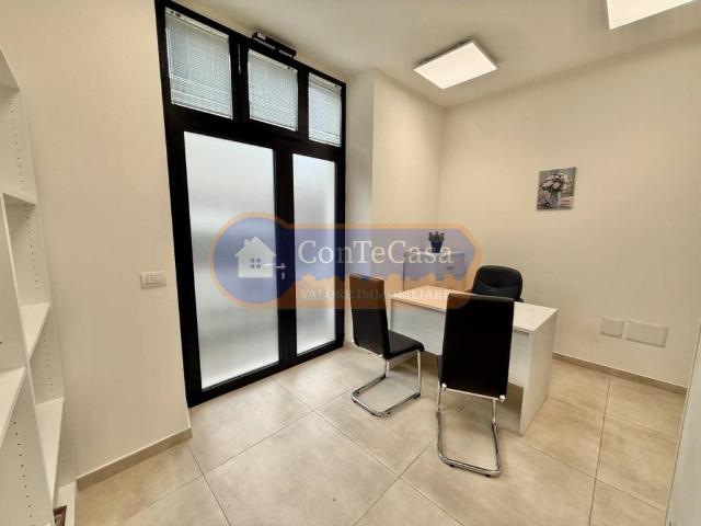 Locale Commerciale in affitto a Porto Torres, Sardigna/Sardegna
