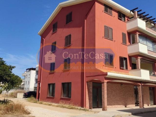 Locale Commerciale in affitto a Porto Torres, Sassari