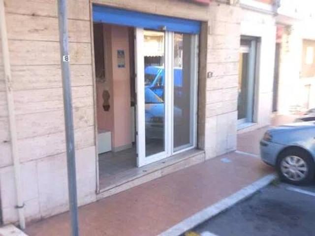 Locale Commerciale in affitto a Potenza, Basilicata