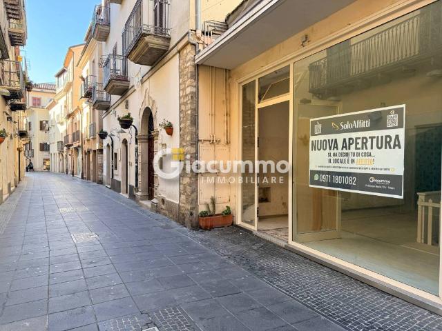 Locale Commerciale in affitto a Santa Croce, Potenza