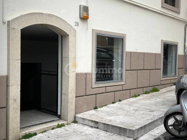 Locale Commerciale in affitto a Montereale, Potenza