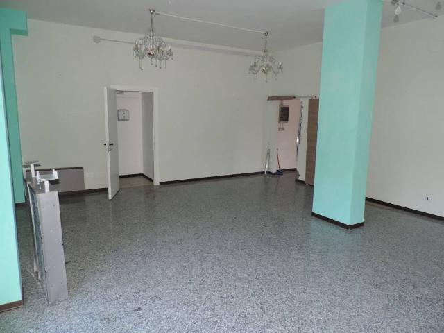 Locale Commerciale in affitto a Macchia Giocoli, Potenza