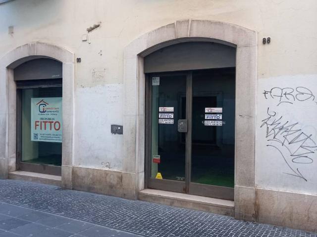Locale Commerciale in affitto a Santa Croce, Potenza