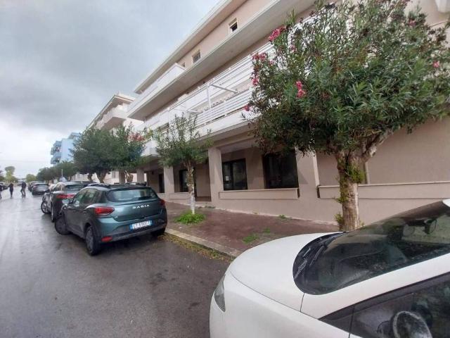 Locale Commerciale in affitto a Pozzallo, Sicilia
