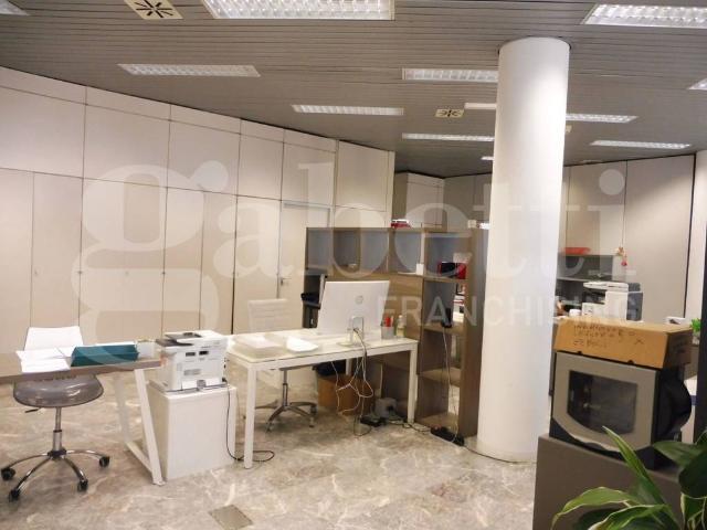 Locale Commerciale in affitto a Pozzoleone, Veneto