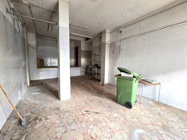Locale Commerciale in affitto a Cigliano, Pozzuoli