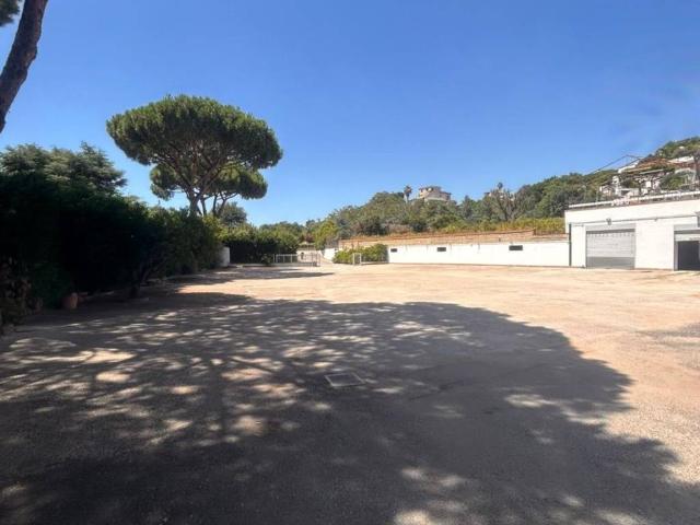 Locale Commerciale in affitto a Cigliano, Pozzuoli