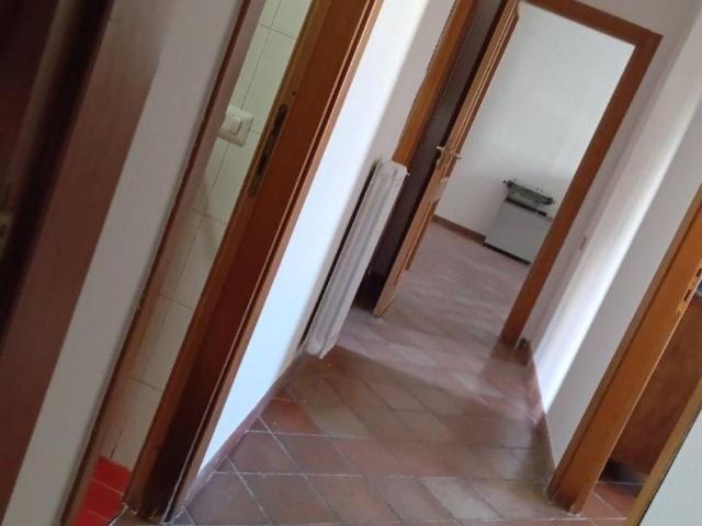 Locale Commerciale in affitto a Cigliano, Pozzuoli