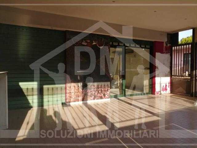 Locale Commerciale in affitto a Cigliano, Pozzuoli