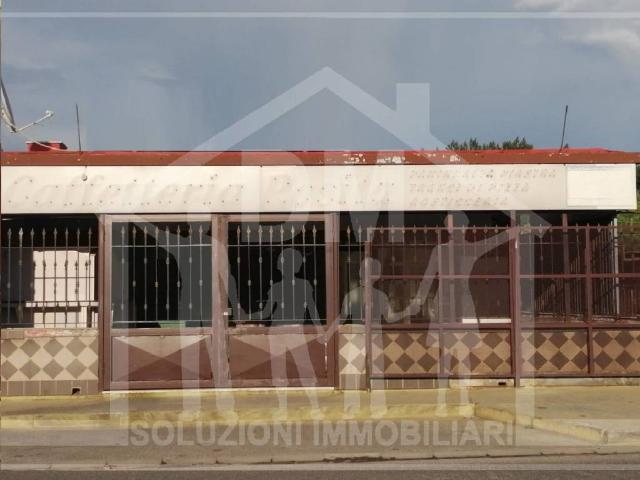 Locale Commerciale in affitto a Cigliano, Pozzuoli