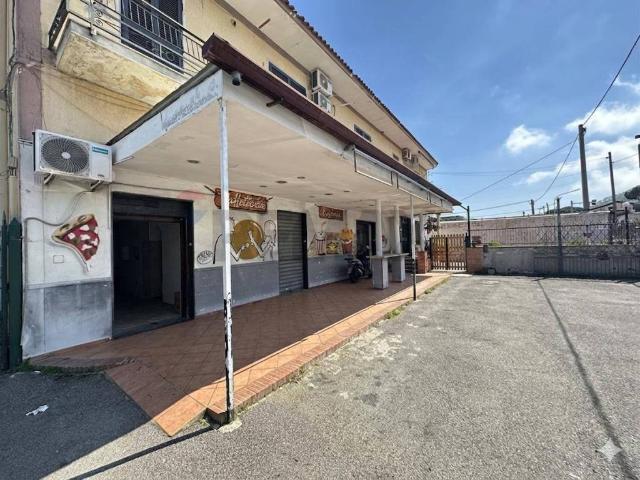 Locale Commerciale in affitto a Cigliano, Pozzuoli