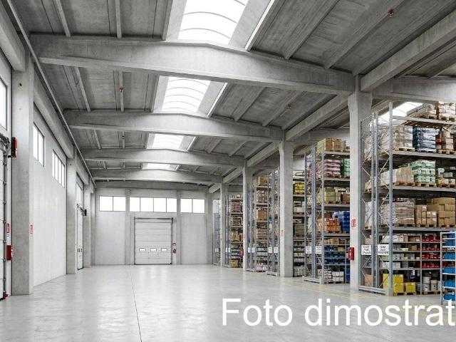 Locale Commerciale in affitto a Pradamano, Friuli-Venezia Giulia