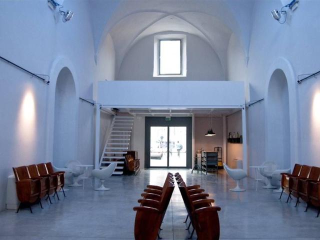 Locale Commerciale in affitto a I lecci, Prato