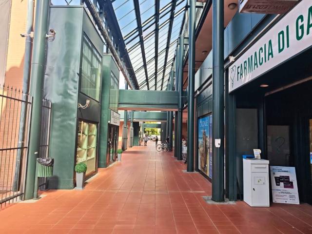 Locale Commerciale in affitto a Prato, Toscana