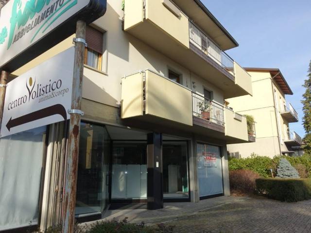 Locale Commerciale in affitto a Pratovecchio Stia, Pratovecchio