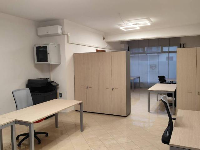 Locale Commerciale in affitto a Preganziol, Veneto