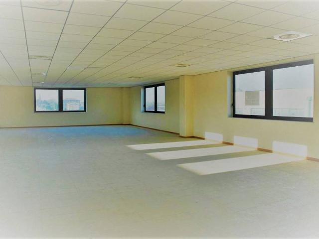 Locale Commerciale in affitto a Le Grazie, Preganziol