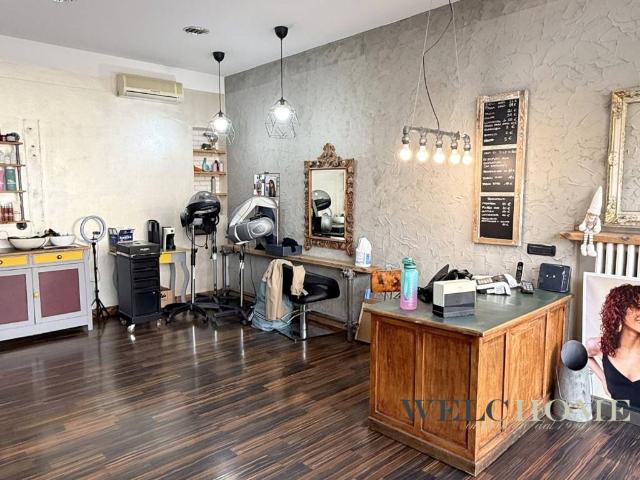 Locale Commerciale in affitto a Pregnana Milanese, Lombardia