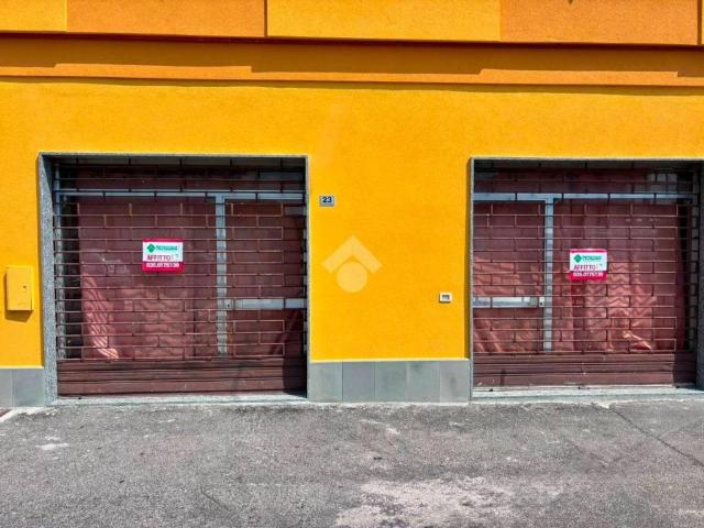 Locale Commerciale in affitto a Provaglio D'iseo, Lombardia