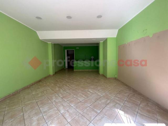Locale Commerciale in affitto a Puglia, Taranto