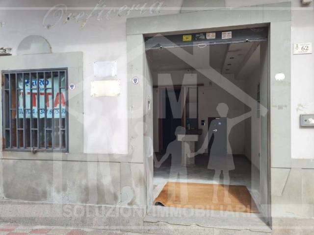 Locale Commerciale in affitto a Qualiano, Campania