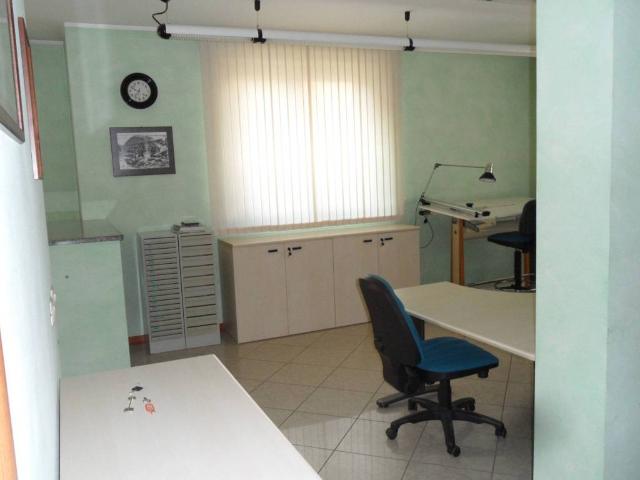Locale Commerciale in affitto a Cellio con Breia, Piemonte