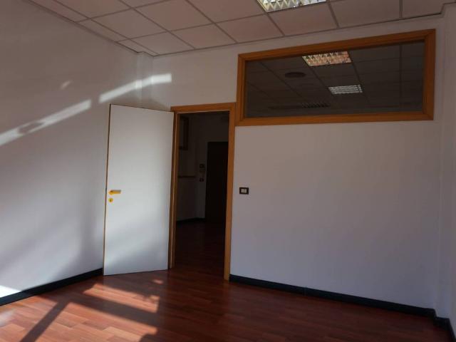 Locale Commerciale in affitto a Quarto D'altino, Veneto
