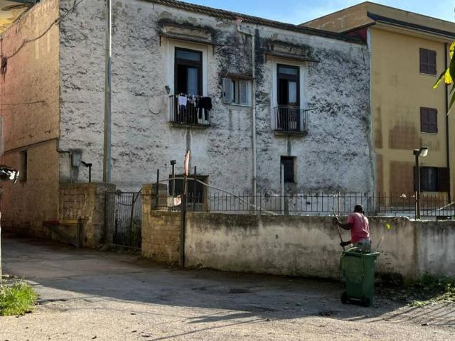 Locale Commerciale in affitto a Casalanno, Quarto