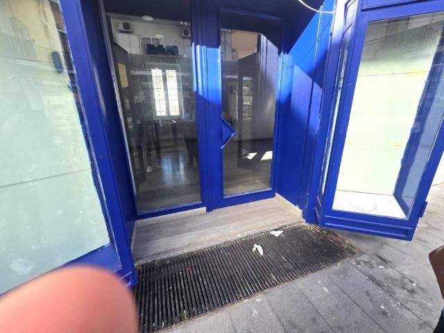 Locale Commerciale in affitto a Quarto, Campania