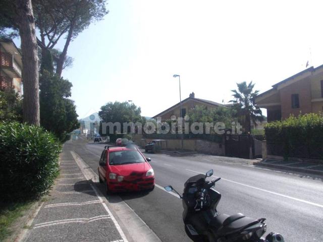 Locale Commerciale in affitto a Casalanno, Quarto