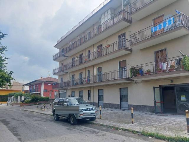 Locale Commerciale in affitto a Le Case, Quarto